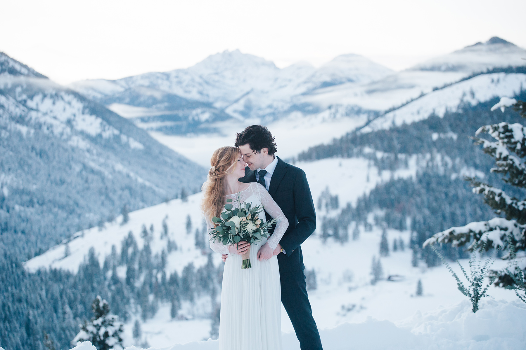 Sun Mountain Winter Wedding