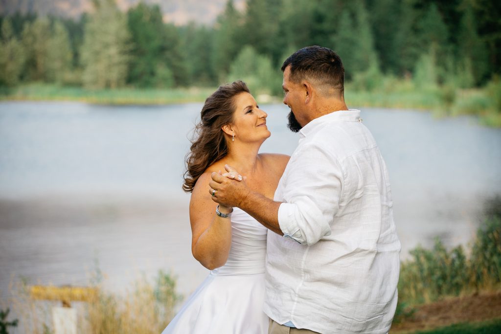 Freestone Inn Methow Valley Wedding