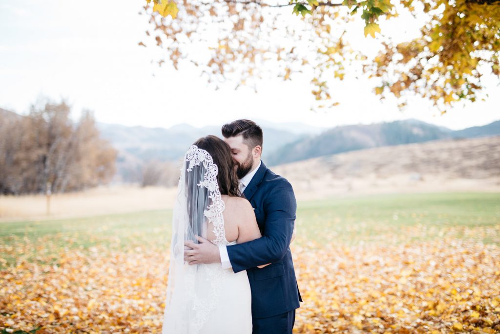 Sun Mountain Lodge Wedding Photographer