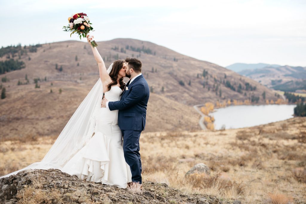 Sun Mountain Lodge Wedding Photographer