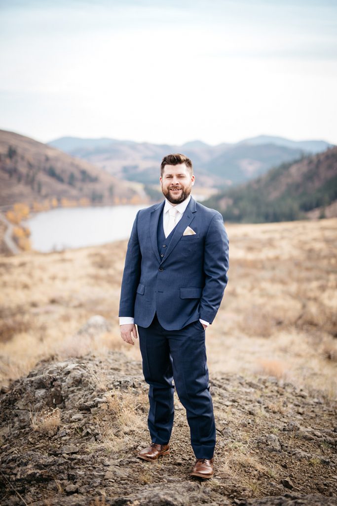 Sun Mountain Lodge Wedding Photographer