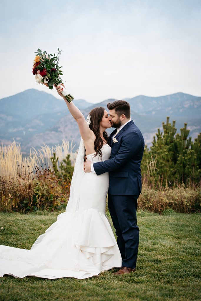 Sun Mountain Lodge Wedding Photographer