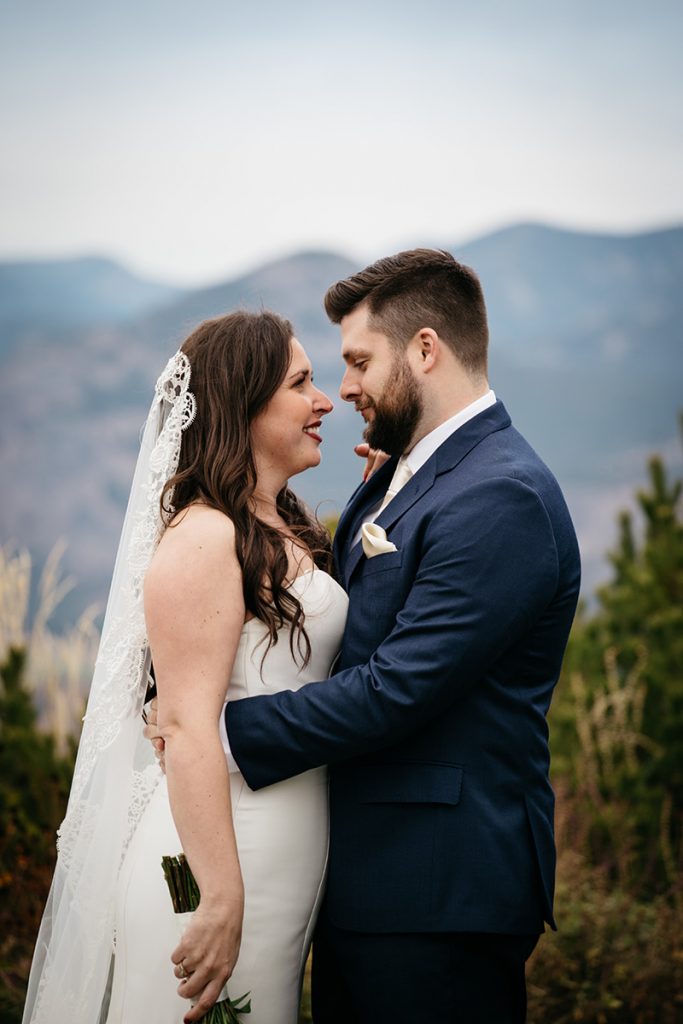 Sun Mountain Lodge Wedding Photographer