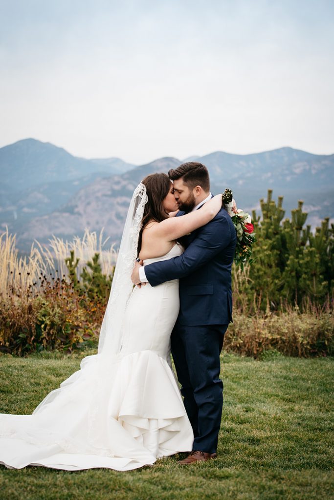 Sun Mountain Lodge Wedding Photographer