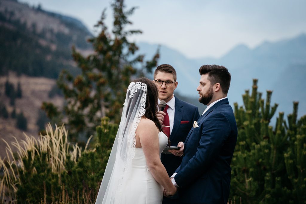 Sun Mountain Lodge Wedding Photographer