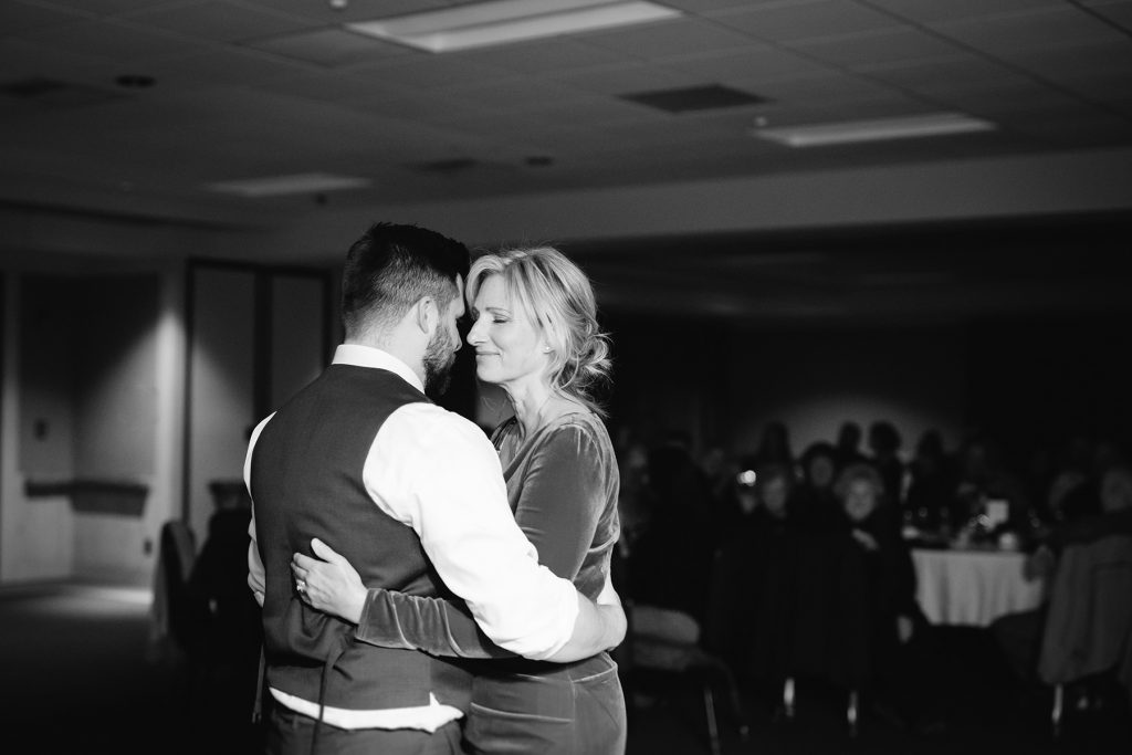 Sun Mountain Lodge Wedding Photographer