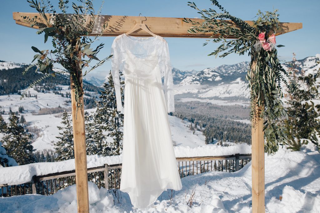 Winter Wedding Sun Mountain Lodge