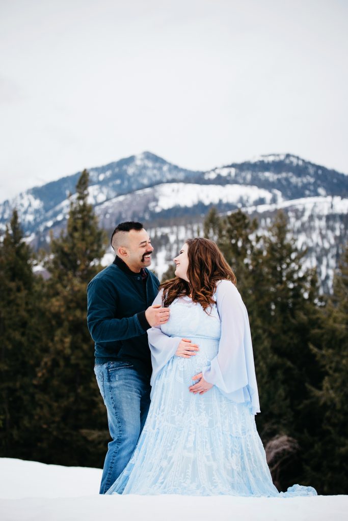 Methow Valley Maternity Photographer