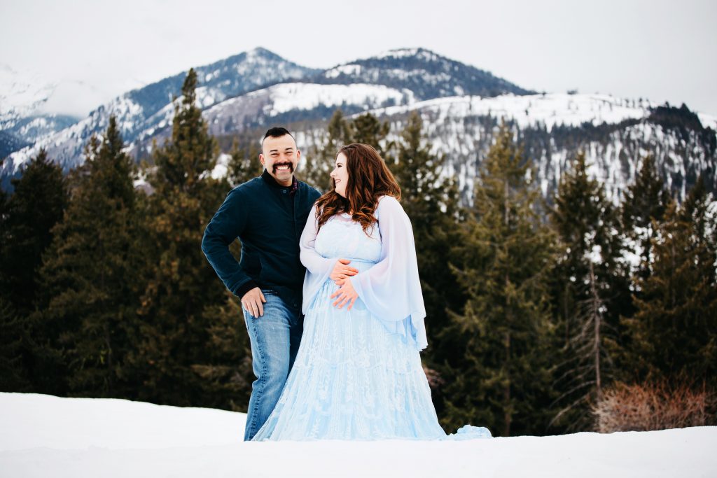Methow Valley Maternity Photographer