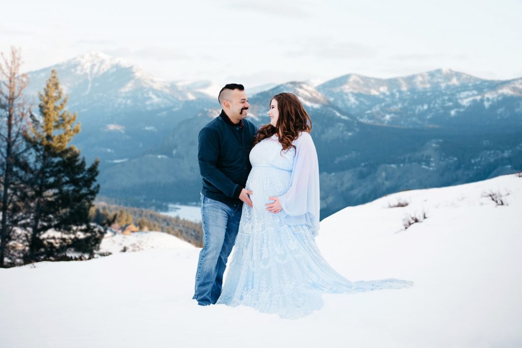 Methow Valley Maternity Photographer